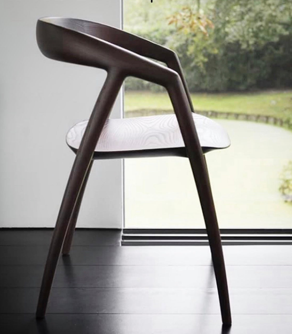 DC09 CHAIR