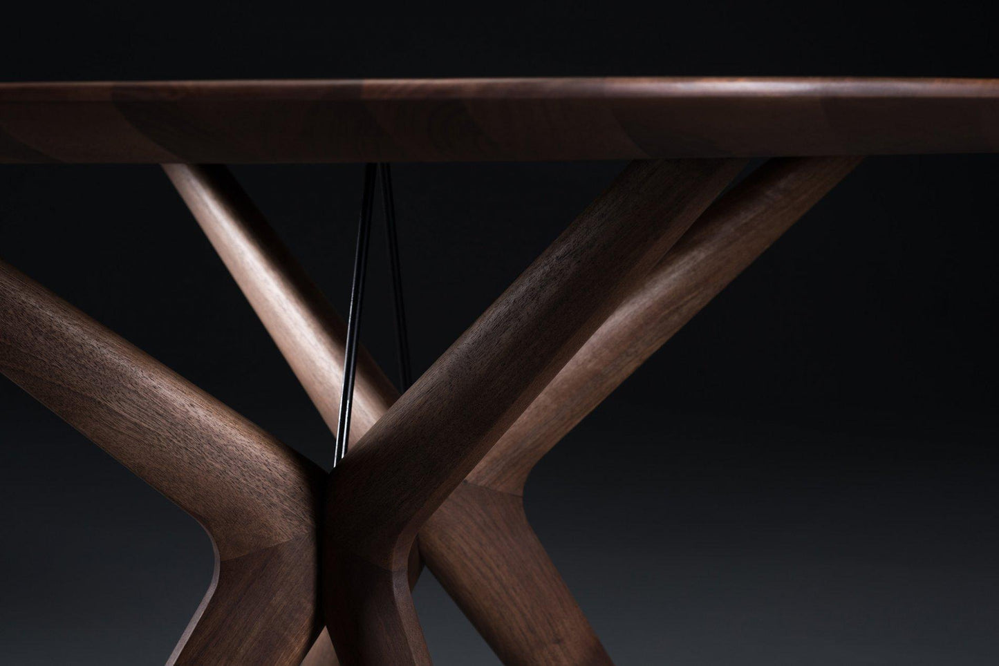 LAKRI TABLE