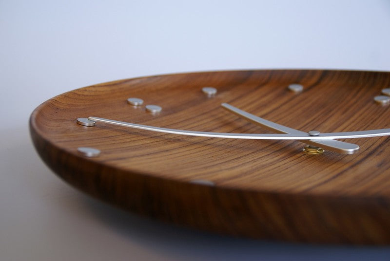 FJ CLOCK - designet af Finn Juhl