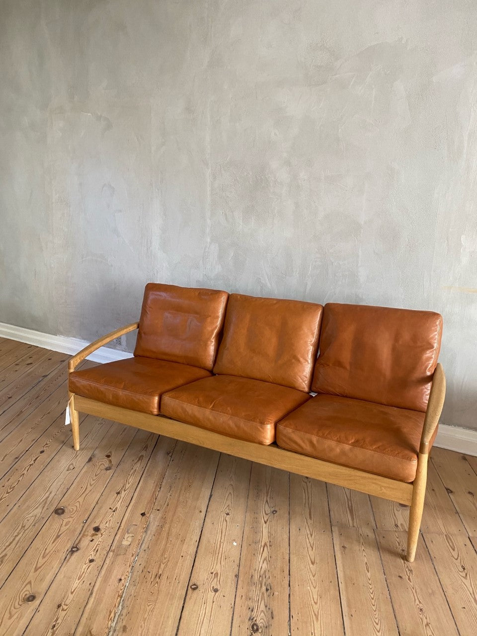 PAPERKNIFE 3SEATER