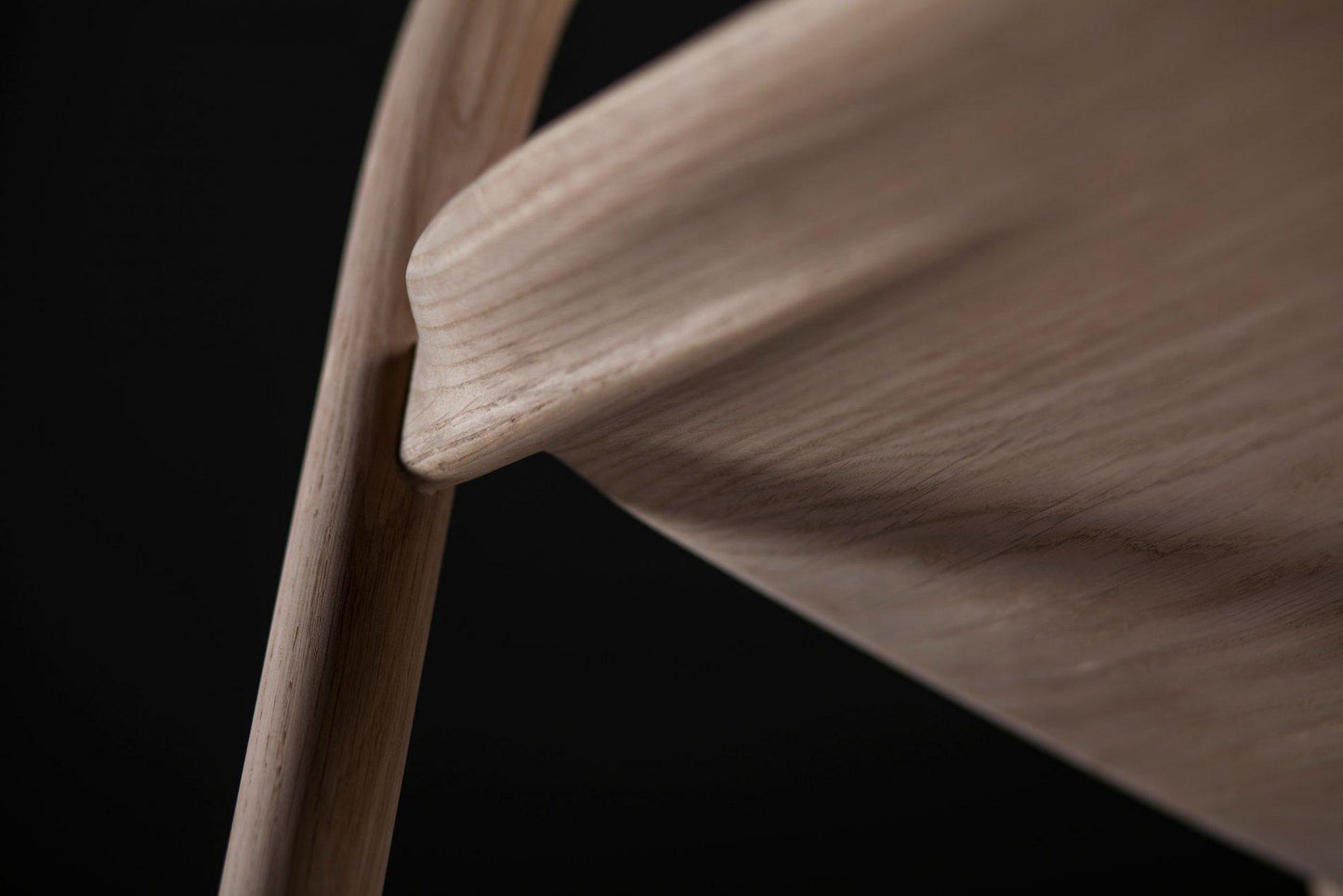 NEVA chair arm with cushionseat